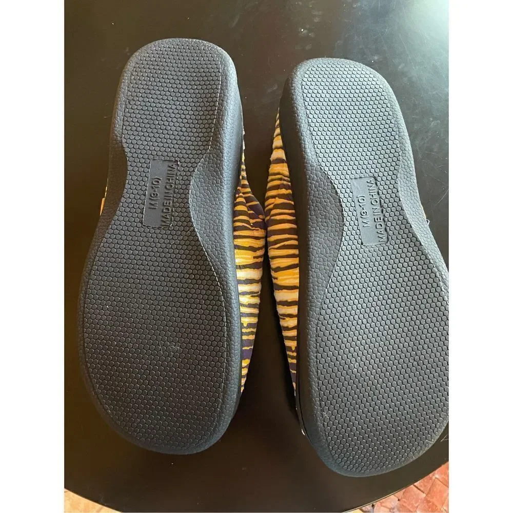 Zubaz Purple and Gold Slippers (SZ 9-10)